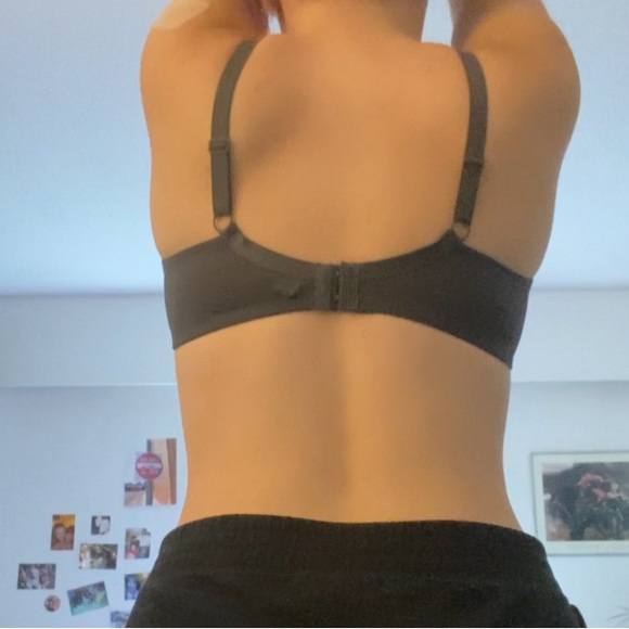 Side 36D bra! Brand is from George. Comfortable. - Picture 2 of 2